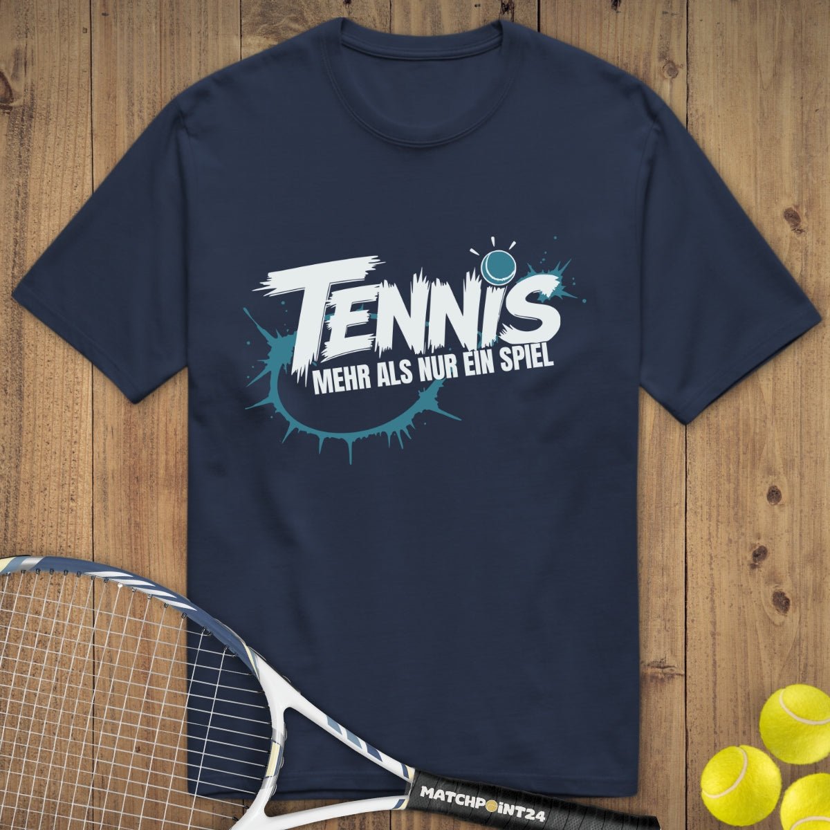 Mehr als nur ein Spiel | Premium Herren T-Shirt - Matchpoint24 - Kleidung für Tennisfans