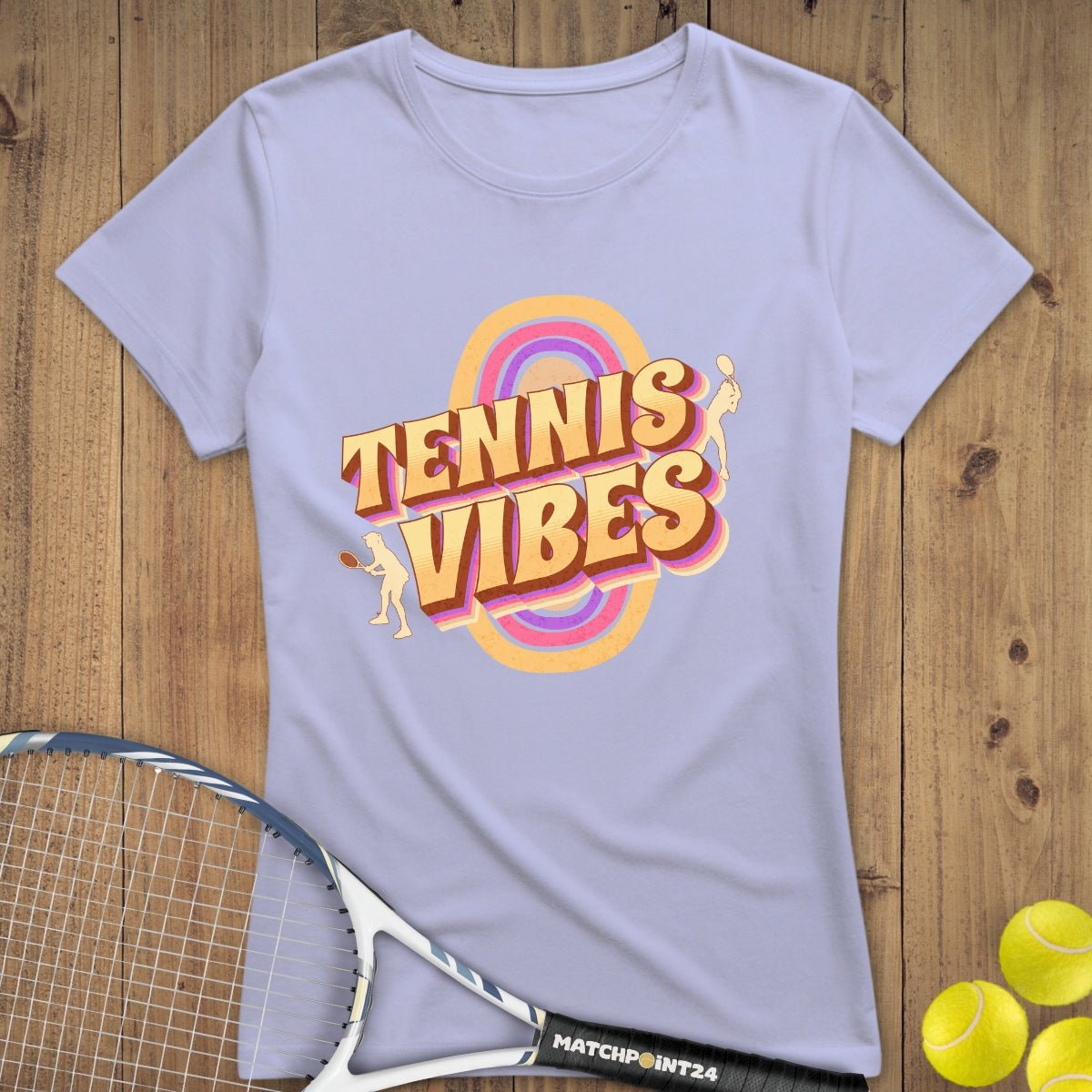 Retro Tennis Vibes | Premium Damen T-Shirt - Matchpoint24 - Kleidung für Tennisfans