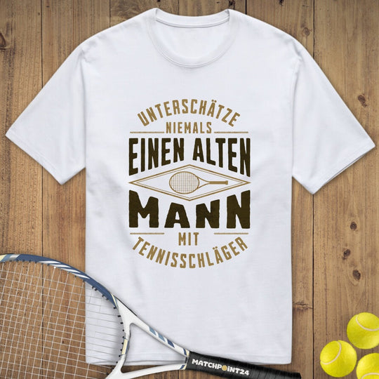 Alter Mann | Premium Herren T-Shirt - Matchpoint24 - Kleidung für Tennisfans