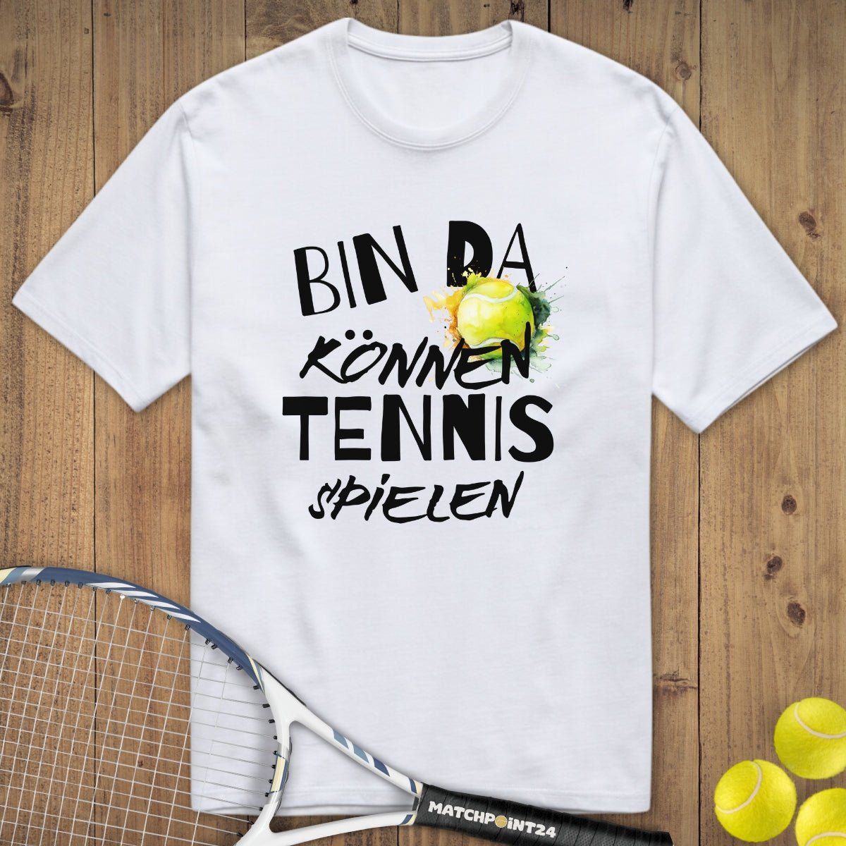 Bin da | Premium Herren T-Shirt - Matchpoint24 - Kleidung für Tennisfans