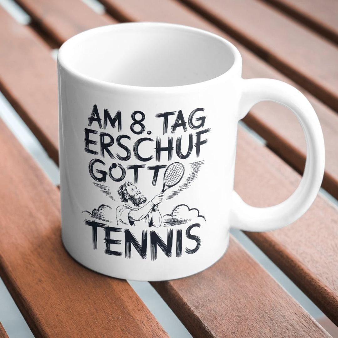 Gott an Tag 8 | Tasse - Matchpoint24 - Kleidung für Tennisfans