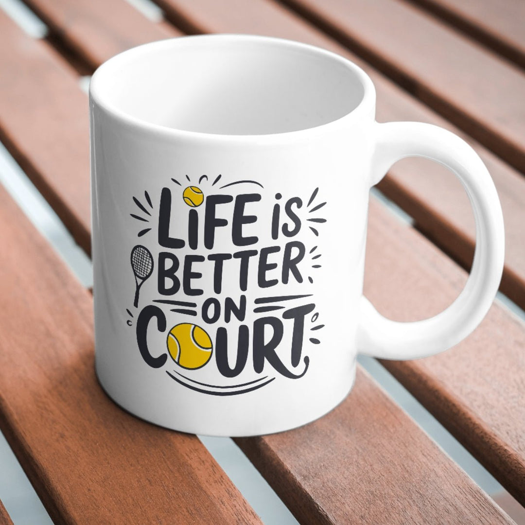 Life is better | Tasse - Matchpoint24 - Kleidung für Tennisfans