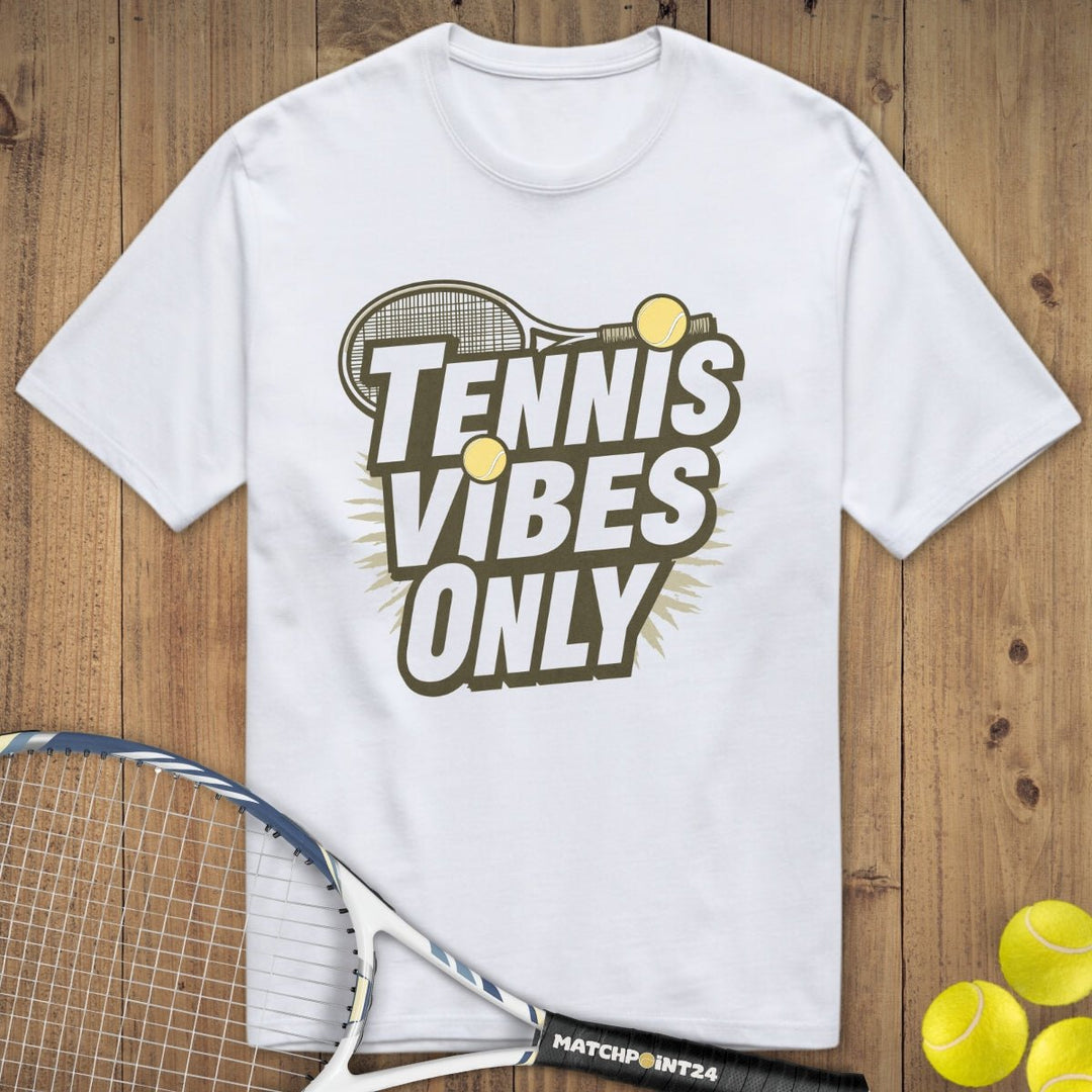 Tennis Vibes Only | Premium Herren T-Shirt - Matchpoint24 - Kleidung für Tennisfans