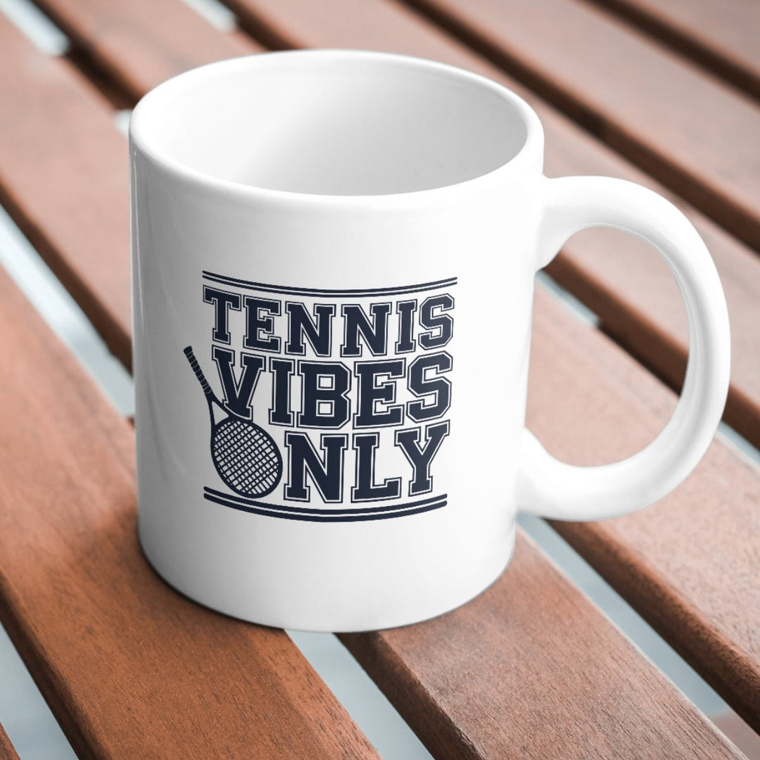 Tennis Vibes School | Tasse - Matchpoint24 - Kleidung für Tennisfans