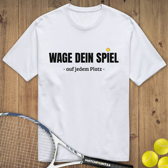 Wage dein Spiel | Premium Herren T-Shirt - Matchpoint24 - Kleidung für Tennisfans