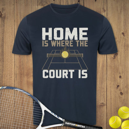 Where the court is | Herren Sport T-Shirt - Matchpoint24 - Kleidung für Tennisfans
