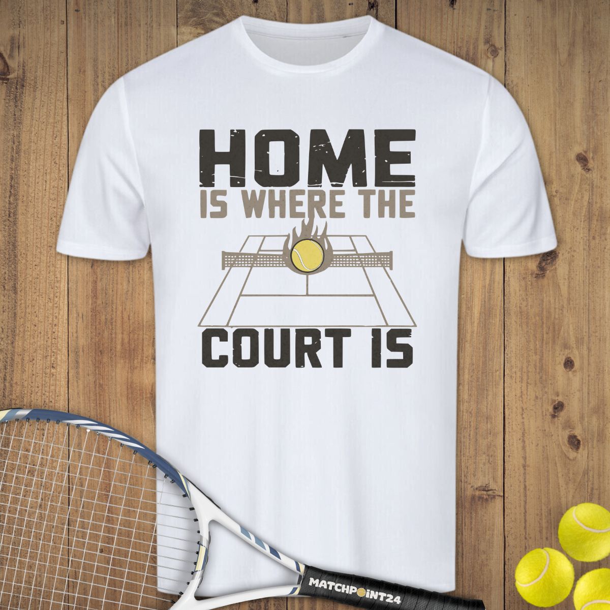Where the court is | Herren Sport T-Shirt - Matchpoint24 - Kleidung für Tennisfans