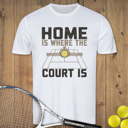 Where the court is | Herren Sport T-Shirt - Matchpoint24 - Kleidung für Tennisfans