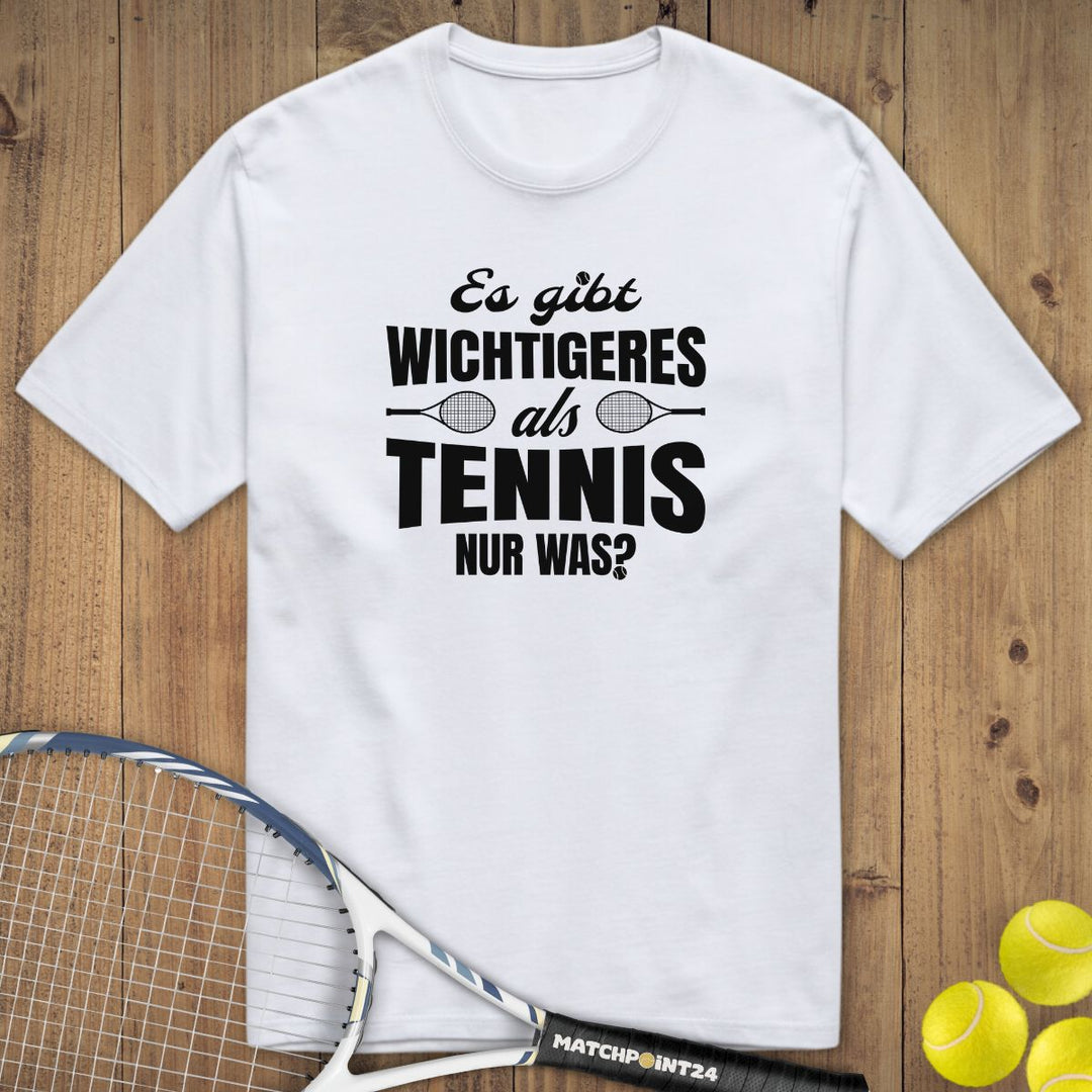 Wichtiger als Tennis | Premium Herren T-Shirt - Matchpoint24 - Kleidung für Tennisfans