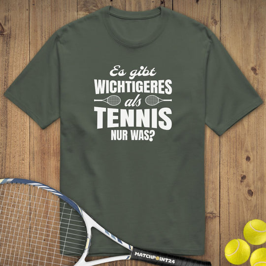 Wichtiger als Tennis | Premium Herren T-Shirt - Matchpoint24 - Kleidung für Tennisfans