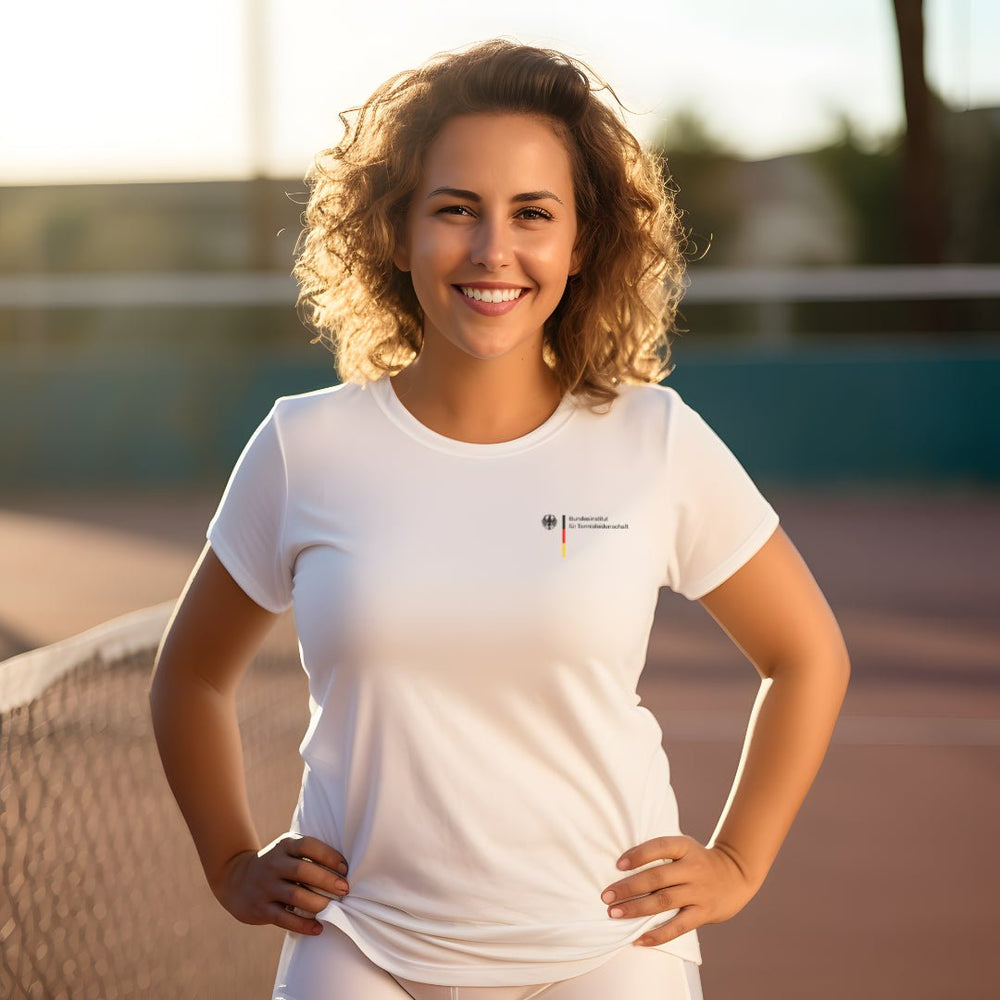 Bundesinstitut für Tennisleidenschaft | Damen Sport T-Shirt Brustdruck - Matchpoint24 - Kleidung für Tennisfans